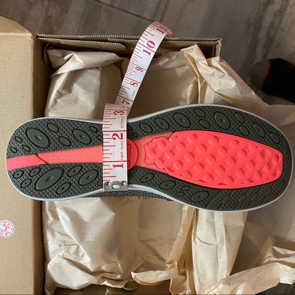 Merrell moc (NIB) - Picture 10 of 10